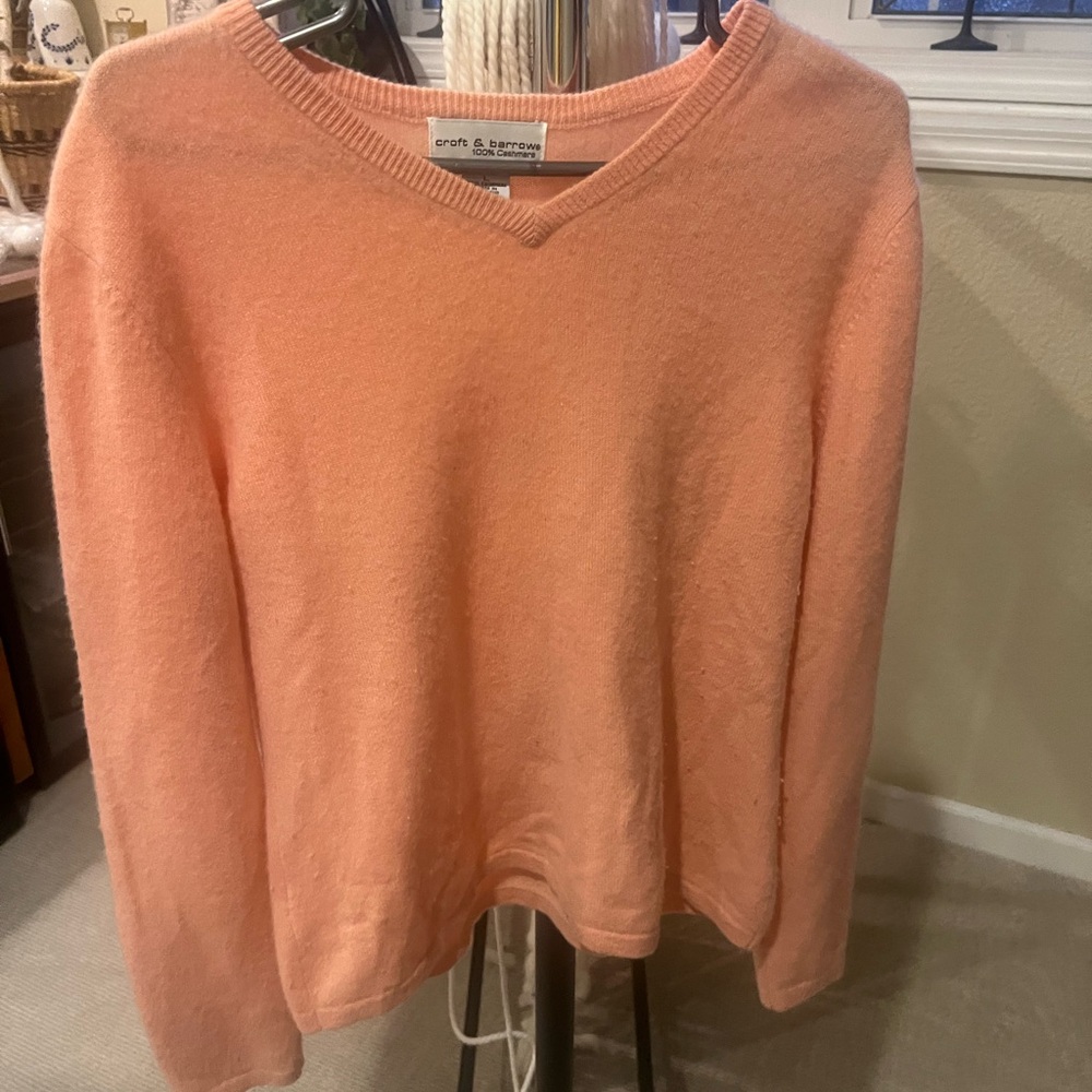 Croft & Barrow Women's V-Neck Sweater in Soft Peach